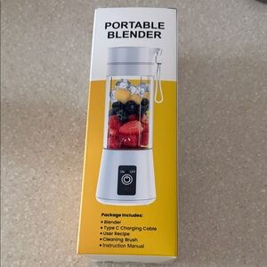 Portable Blender with Charging Cable